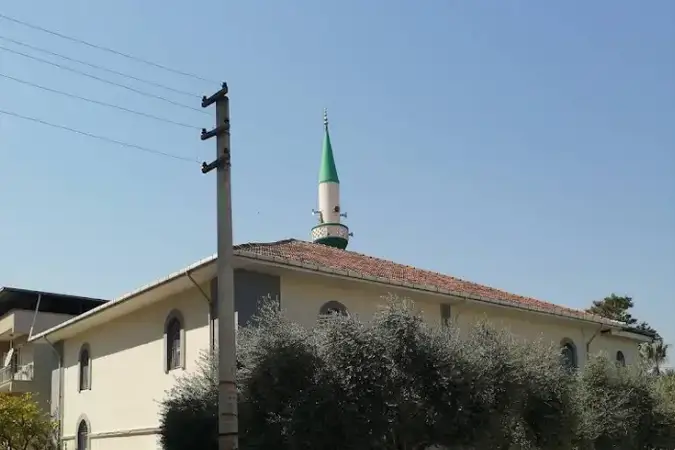 İzmir Torbalı Muratbey Cami kapak görseli