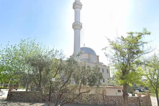 İzmir Torbalı Ayrancılar Mahallesi Hacı Osman Cami kapak görseli