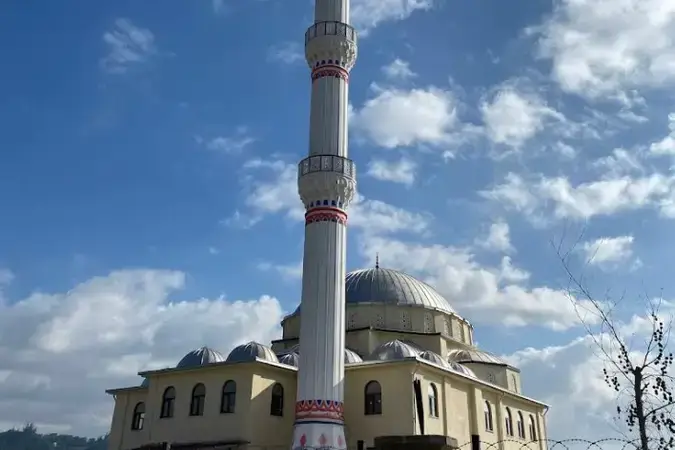 İzmir Torbalı Kuşçuburun Mahallesi Seyrantepe Cami kapak görseli