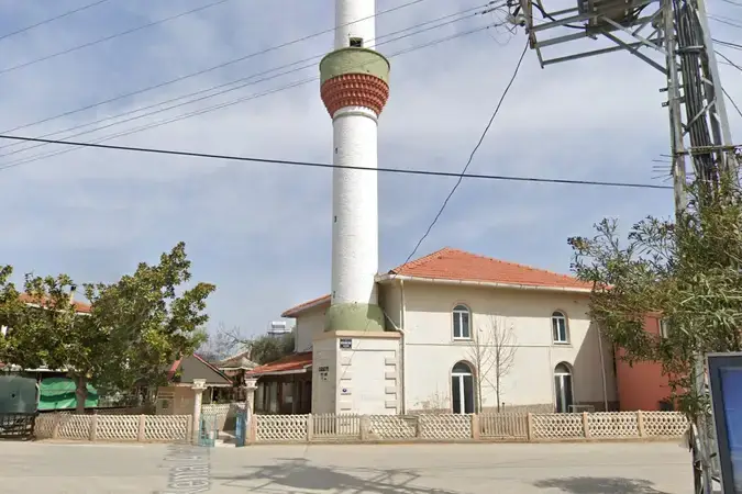 İzmir Torbalı Karakuyu Mahallesi Tepe Cami kapak görseli