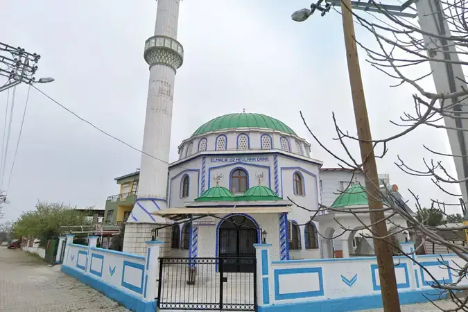 İzmir Torbalı Yoğurtçular Mahallesi Öz Mevlana Cami kapak görseli