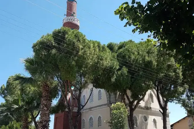 İzmir Urla Hamdiye Üzümcü Cami kapak görseli