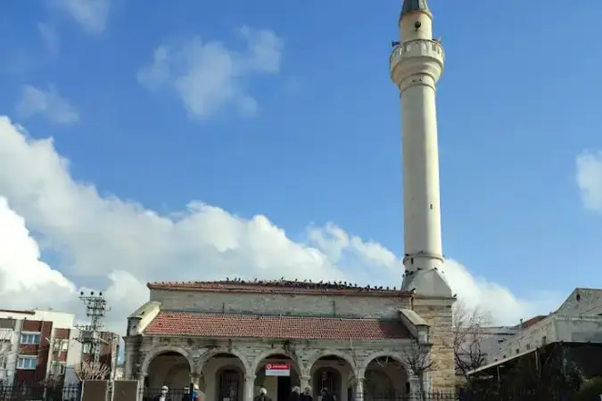 İzmir Aliağa Çarşı Cami (Aliağa Merkez Cami) kapak görseli