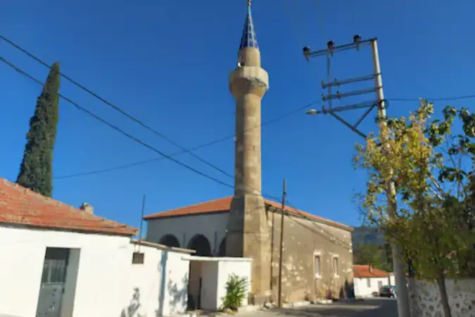 İzmir Aliağa Güzelhisar Köyü Aşağı Cami kapak görseli