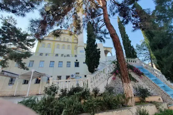 İzmir Balçova Niyaz Uğur Cami kapak görseli