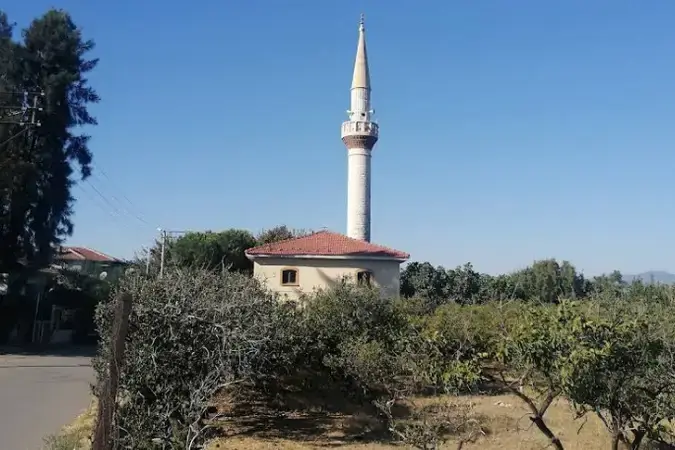 İzmir Balçova Bahçelerarası Cami kapak görseli