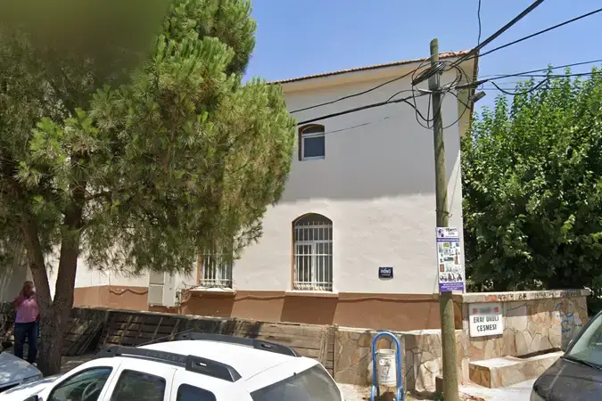 İzmir Bayındır Canlı Mahallesi Cami kapak görseli
