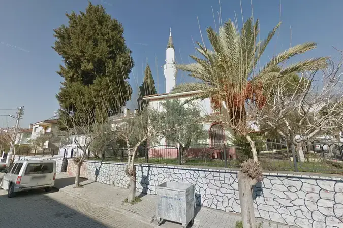 İzmir Bayındır Hacı Mehmet Tuzcuoğlu Cami kapak görseli