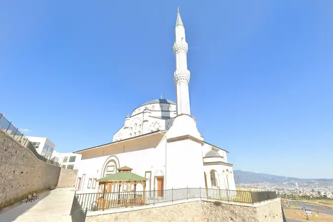İzmir Bayraklı Toki Meydan-1. Cami (Toki İmamoğlu Cami) kapak görseli