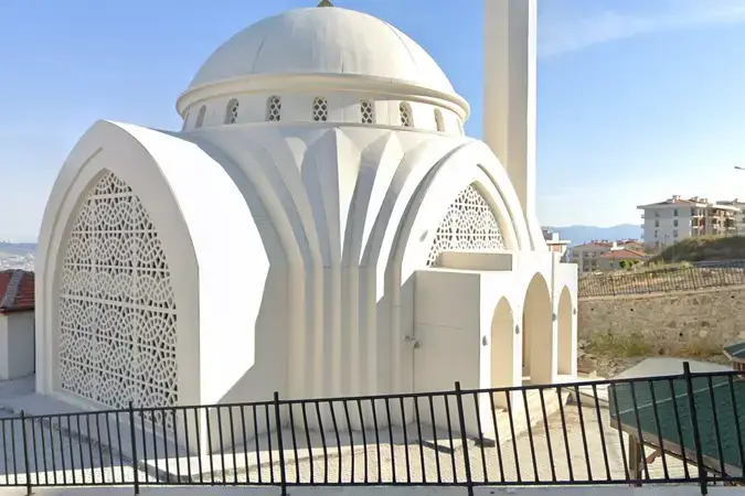 İzmir Bayraklı Toki Meydan-2. Cami - Ömer Ataman Cami kapak görseli