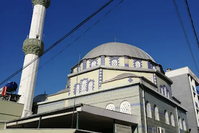 İzmir Bayraklı Yeşil Ulu Cami kapak görseli