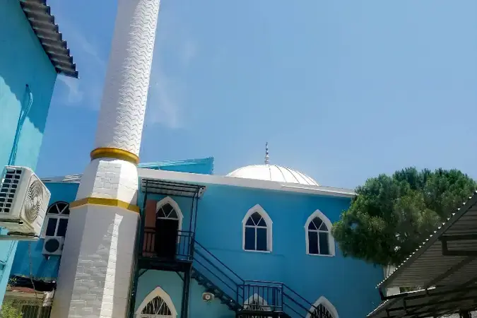 İzmir Bayraklı Emek Çamlık Cami kapak görseli