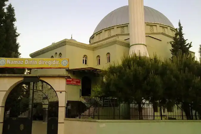 İzmir Bayraklı İmam-ı Gazali Cami kapak görseli
