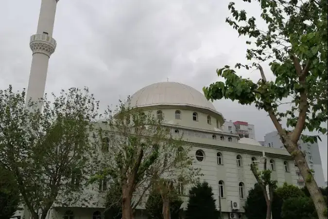 İzmir Bayraklı İzzet Erişen Cami kapak görseli