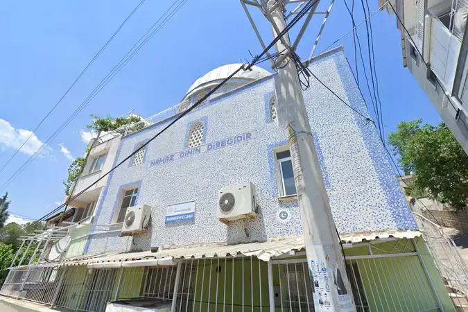 İzmir Bayraklı Mahmudiye Cami kapak görseli