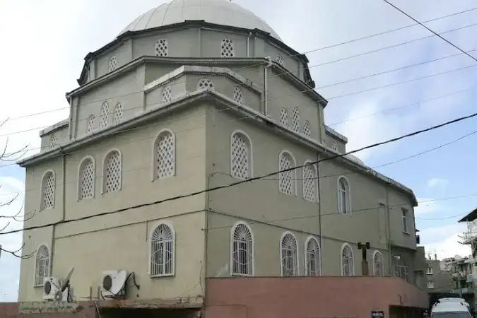 İzmir Bayraklı Şafak Cami kapak görseli