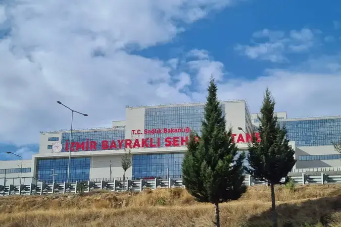 İzmir Bayraklı Şehir Hastanesi Mescidi kapak görseli