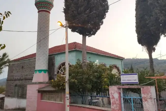 İzmir Bergama İsmailli Köyü Cami kapak görseli