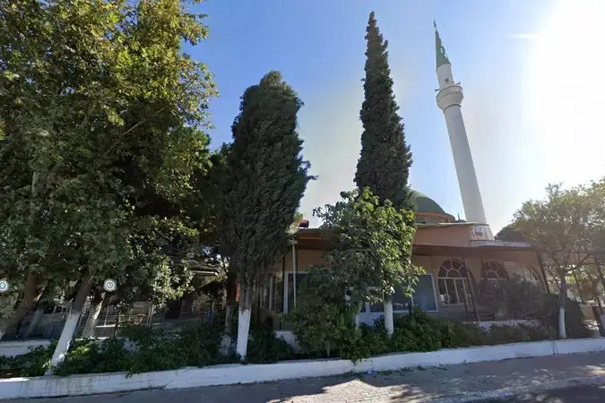 İzmir Bergama Sanayi Sitesi Alaaddin Cami kapak görseli