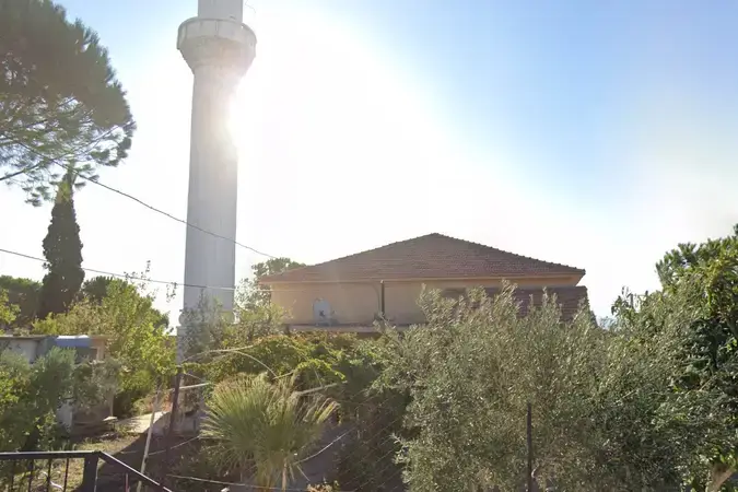 İzmir Bergama Tıyelti Cami kapak görseli