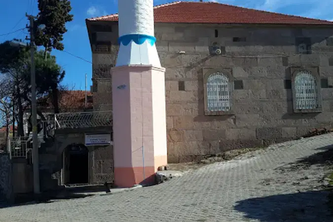 İzmir Bergama Yuntdağ Hacılar Köyü Cami kapak görseli