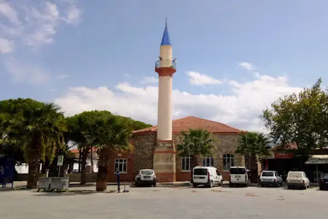 İzmir Bergama Yenikent Mahallesi Cami kapak görseli