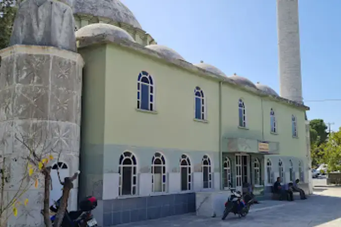 İzmir Bergama Zafer Mahallesi Cami kapak görseli