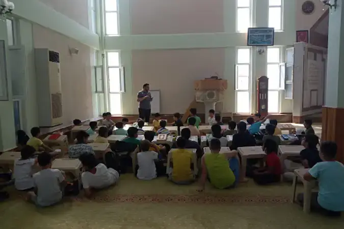 İzmir Bornova Mehmet Akif Ersoy Cami kapak görseli