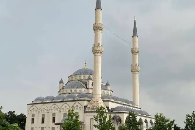 İzmir Bornova Bilal Saygılı Cami kapak görseli