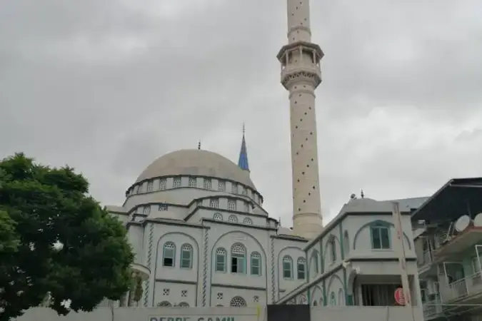 İzmir Bornova Debre Cami kapak görseli