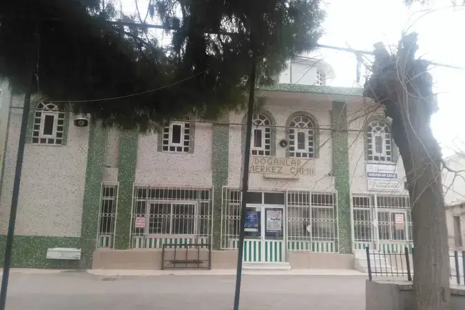 İzmir Bornova Doğanlar Mahallesi Cami kapak görseli