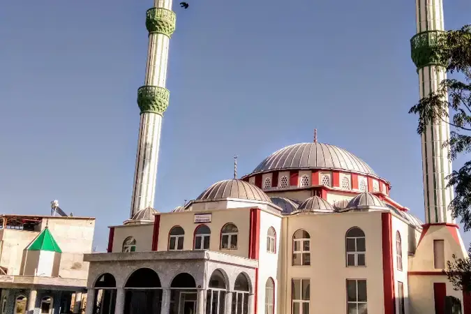 İzmir Bornova Ensar Cami kapak görseli