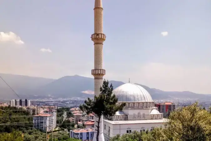 İzmir Bornova İzyuva Cami kapak görseli