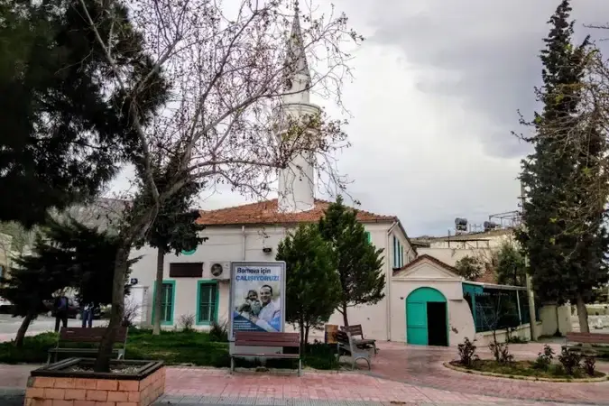 İzmir Bornova Işıkkent Cami kapak görseli