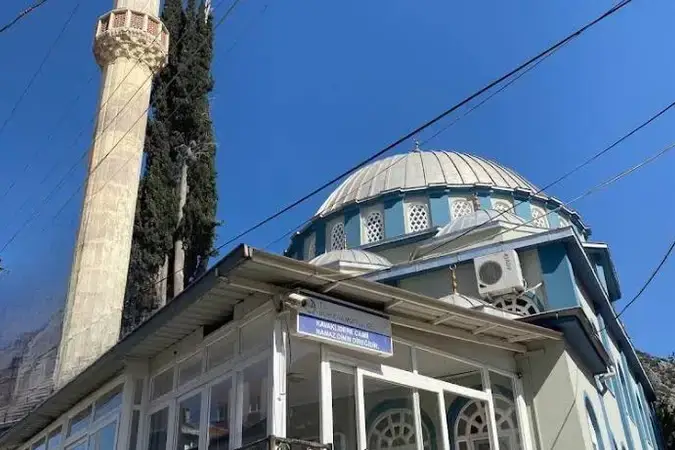 İzmir Bornova Kavaklıdere Köyü Cami kapak görseli
