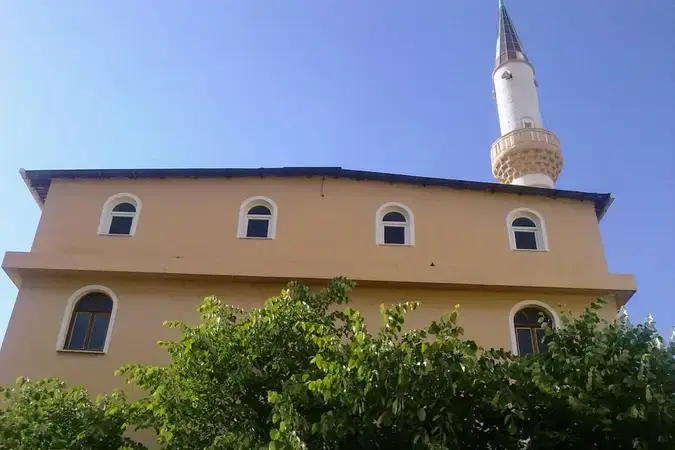 İzmir Bornova Veysel Karani Cami kapak görseli