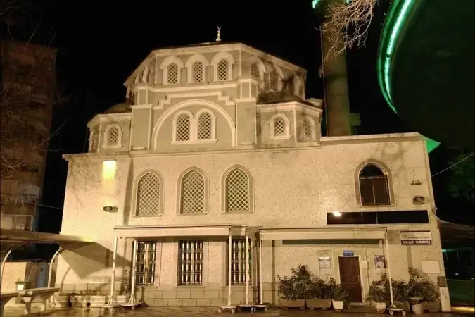 İzmir Bornova Yeni Cami kapak görseli