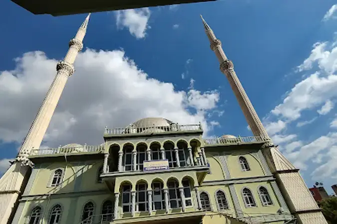 İzmir Bornova Yeşilova Ulu Cami kapak görseli