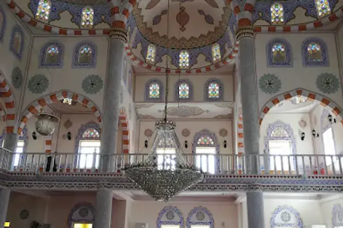 İzmir Bornova Yıldırım Beyazit Cami kapak görseli