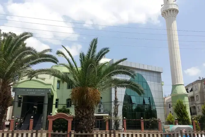 İzmir Buca Avni Limboz Cami kapak görseli