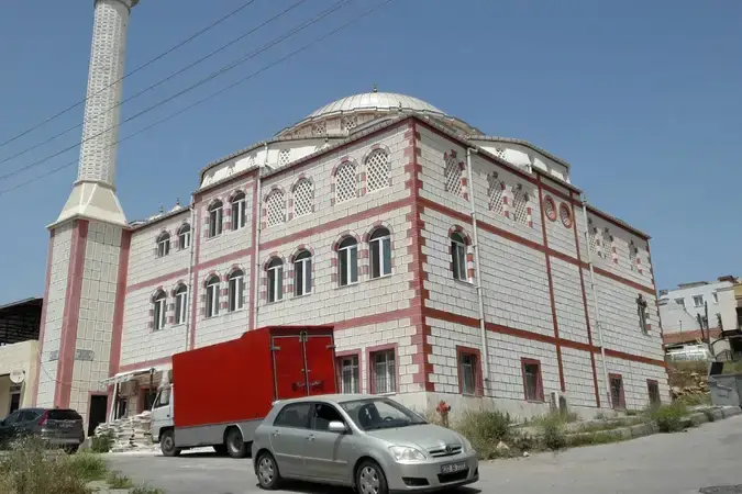 İzmir Buca Adatepe Cami kapak görseli