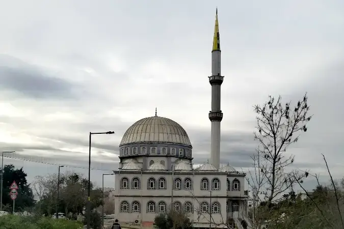 İzmir Buca Akşemsettin Cami kapak görseli