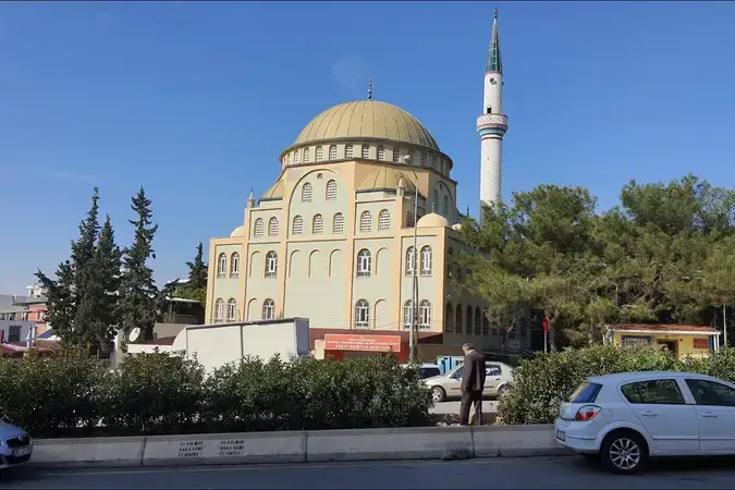 İzmir Buca Çamlık Cami kapak görseli