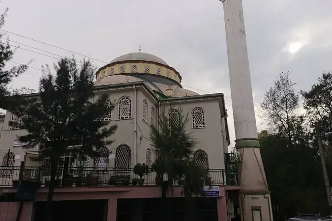 İzmir Buca Hüdaverdi H.Yaşar Ceylan Camii kapak görseli