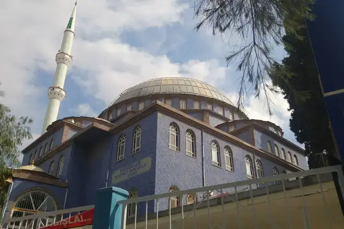 İzmir Buca Hacı Ahmet Susuzlu Cami kapak görseli