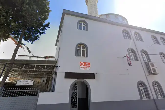 İzmir Buca Hacıbayram Veli Cami kapak görseli