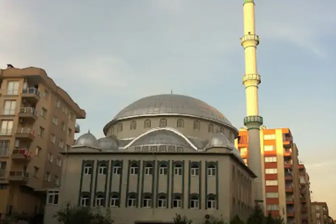 İzmir Buca Halil Atlan Cami kapak görseli