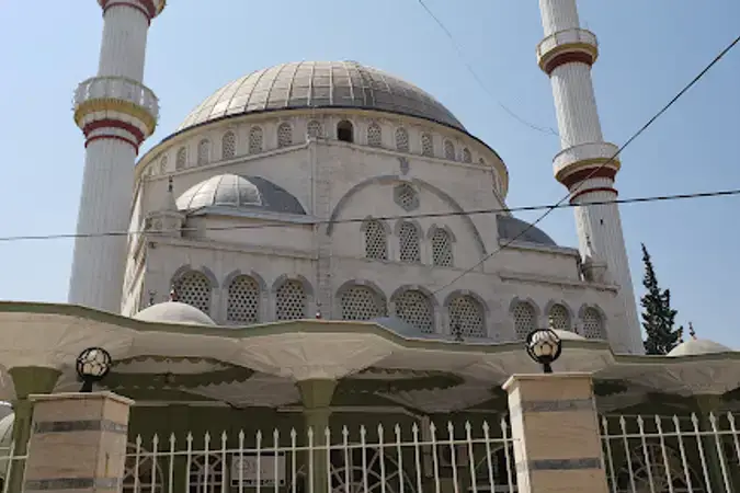 İzmir Buca Laleli Cami kapak görseli