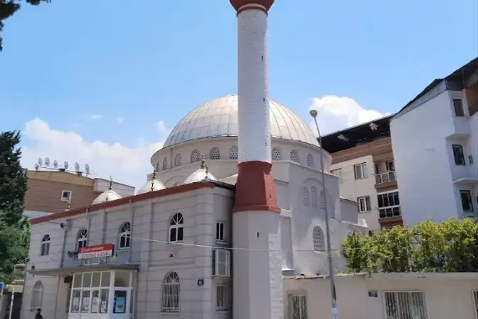 İzmir Buca Yeniyol Cami kapak görseli