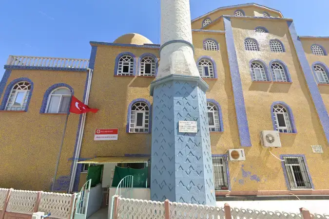 İzmir Buca Zikirtepe Cami kapak görseli